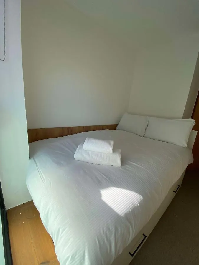 Regency Hall Smart Cheltenham Ensuite Rooms D